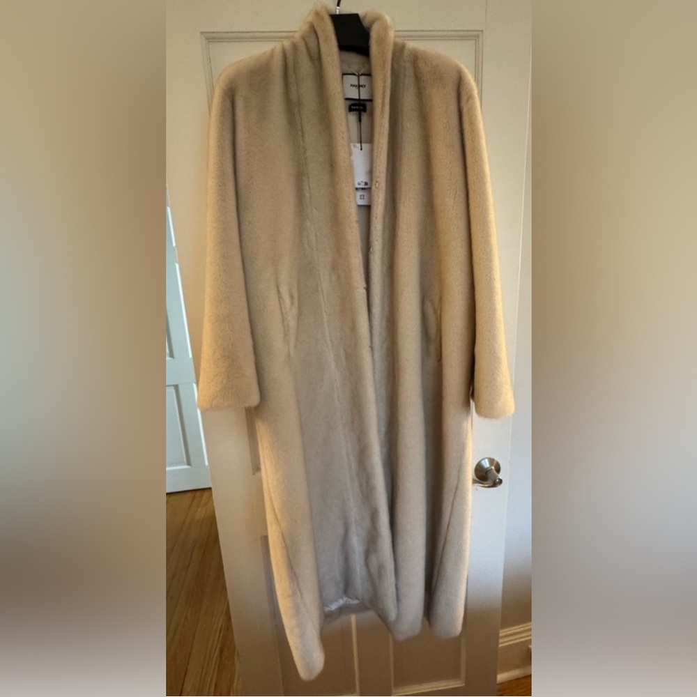 NWT Max & Moi Faux Fur Manteau Beige Long Coat